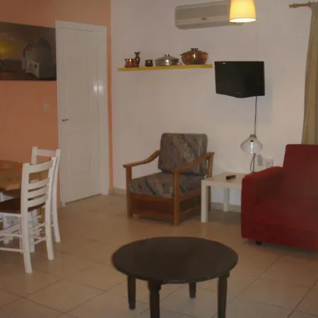 Xanemos Apartment *