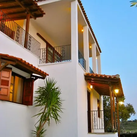 Xanemos * העיירה סקיאתוס